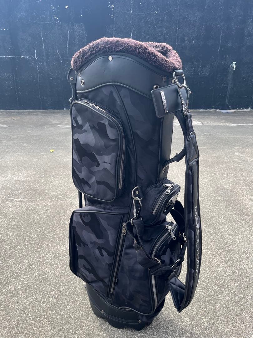 マークアンドロナ　キャディバッグ　ブラックカモ
